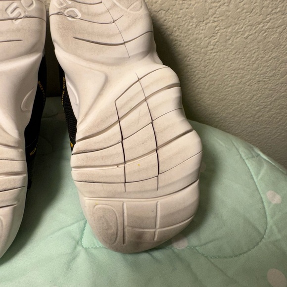 Nike Free RN Toddler Sneakers size 6 - Picture 15 of 16